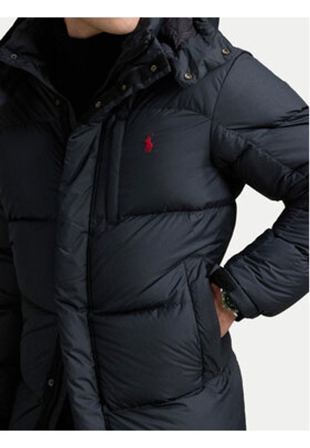 Polo Ralph Lauren Płaszcz zimowy 710962406002 Czarny Regular Fit. Typ kołnierza: polo. Kolor: czarny. Materiał: syntetyk. Sezon: zima