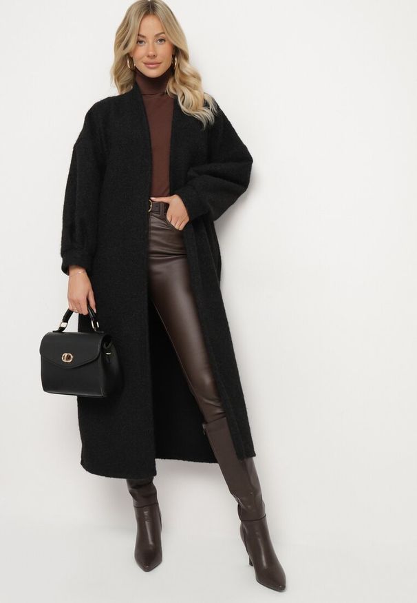 Born2be - Czarny Niezapinany Kardigan o Długim Kroju z Kieszeniami i Ściągaczami przy Rękawach Jackivra. Okazja: na co dzień. Kolor: czarny. Materiał: jeans. Długość rękawa: długi rękaw. Długość: długie. Styl: casual, elegancki