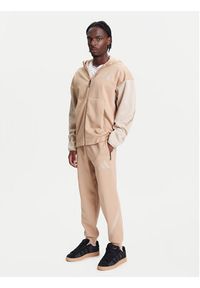 Adidas - adidas Spodnie dresowe Z.N.E. JW4725 Beżowy Loose Fit. Kolor: beżowy. Materiał: bawełna