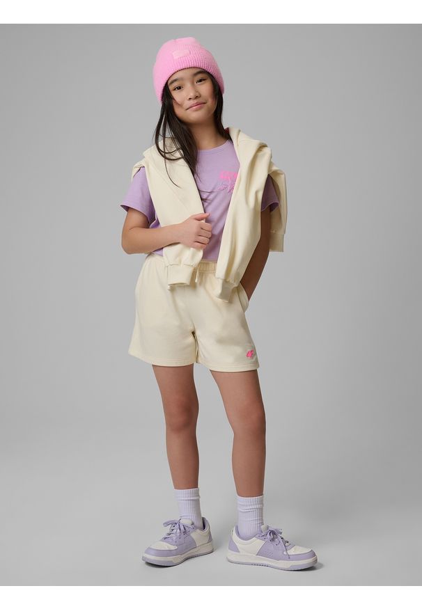 4f - 4F T-shirt regular z nadrukiem dziewczęcy - fioletowy 158 (12-13 lat). Okazja: na co dzień. Kolor: fioletowy. Materiał: dzianina, bawełna. Wzór: nadruk. Sezon: lato. Styl: casual