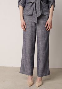 Born2be - Niebieski Komplet z Lnem i Wiskozą Szerokie Spodnie i Koszula z Wiązaniem Ravilith. Kolor: niebieski. Materiał: wiskoza, len #2