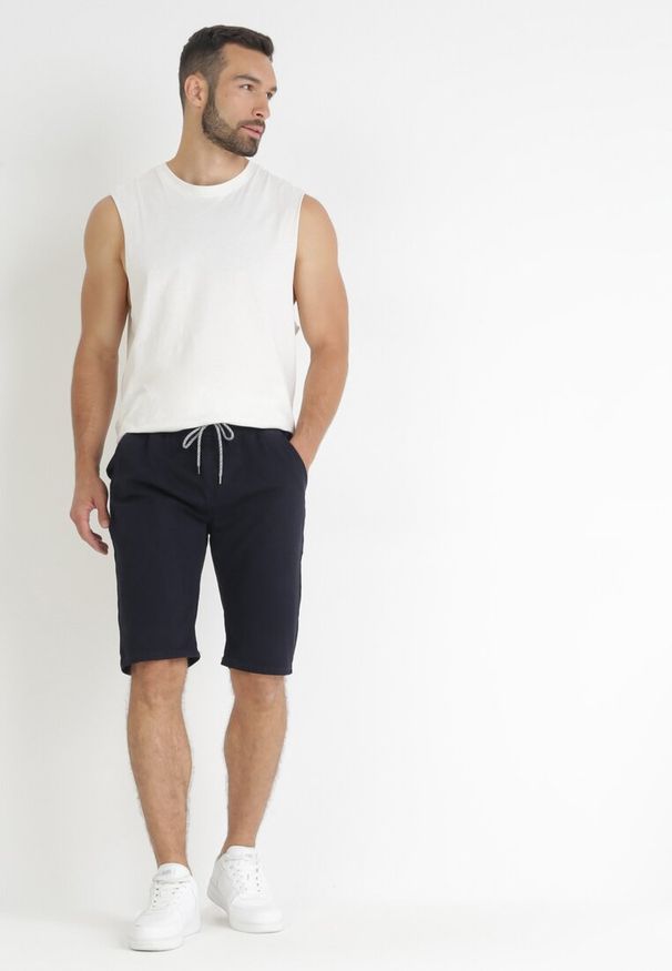 Born2be - Granatowe Szorty Casual z Wiązaniem i Gumką w Pasie Nasine. Okazja: na co dzień. Kolor: niebieski. Styl: casual