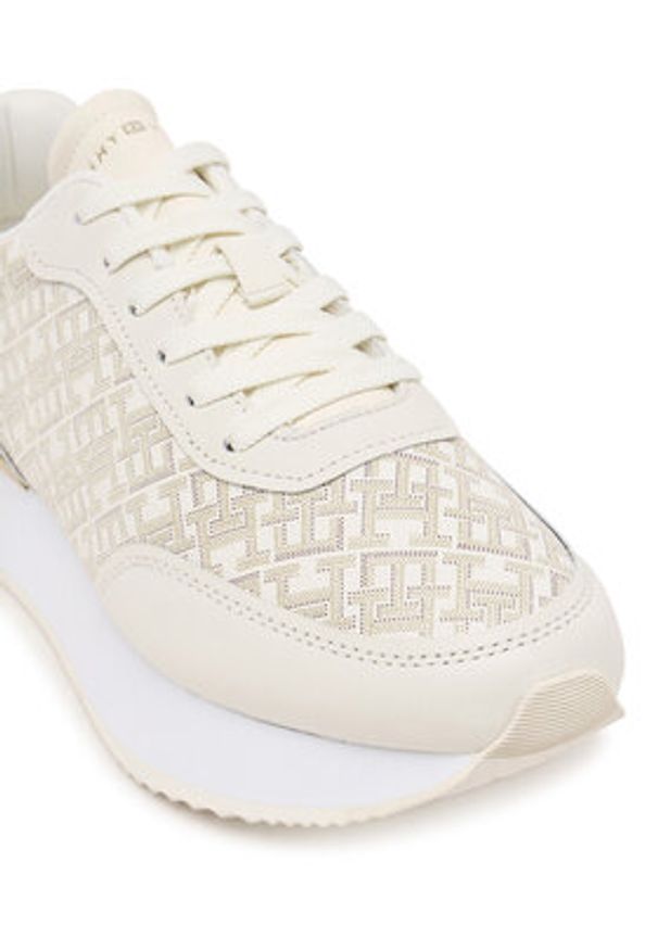 TOMMY HILFIGER - Tommy Hilfiger Sneakersy Chic Monogram Runner FW0FW09051 Écru. Materiał: skóra