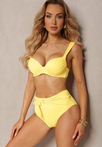 Renee - Żółte Bikini ze Sztywnym Marszczonym Biustonoszem i Paskiem na Majtkach Wiaraia. Kolor: żółty