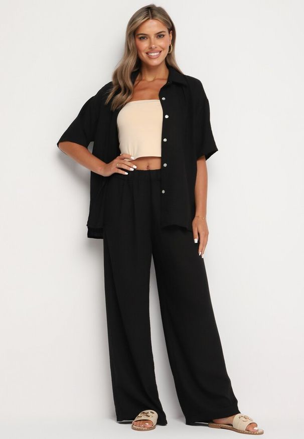 Born2be - Czarny Komplet 2-Częściowy Koszula o Luźnym Kroju Szerokie Spodnie z Gumką w Talii Vimitha. Kolor: czarny. Materiał: materiał. Wzór: aplikacja
