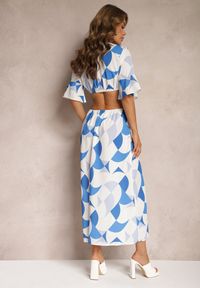 Renee - Niebieska Kopertowa Sukienka Maxi z Rozkloszowanym Dołem i Wiązaniem Alylina. Kolor: niebieski. Materiał: tkanina. Długość rękawa: krótki rękaw. Wzór: aplikacja. Sezon: lato, wiosna. Typ sukienki: kopertowe. Długość: maxi