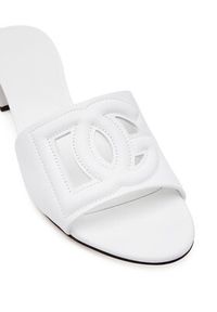 DOLCE & GABBANA - Dolce&Gabbana Klapki CR1755 AY329 Biały. Kolor: biały. Materiał: skóra