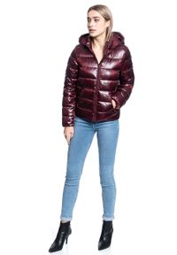 Wrangler - KURTKA DAMSKA WRANGLER SHORT PUFFER TAWNY PORT W4N1V0X7O. Materiał: puch. Sezon: zima #7