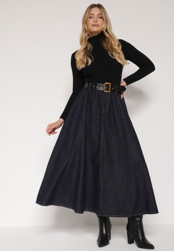 Born2be - Granatowa Jeansowa Spódnica Midi z Paskiem Suera. Okazja: na co dzień, do pracy, na spotkanie biznesowe. Kolor: niebieski. Materiał: jeans. Styl: biznesowy, casual