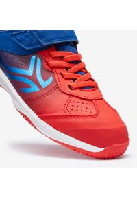 Decathlon - Buty sportowe dla dzieci Artengo TS 160 JR. Okazja: na co dzień. Zapięcie: rzepy. Kolor: czerwony, niebieski, wielokolorowy. Materiał: kauczuk. Szerokość cholewki: normalna