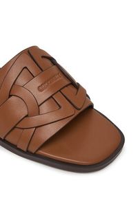 Coccinelle Klapki E4 SVP 17 01 01 Brązowy. Kolor: brązowy. Materiał: skóra #4