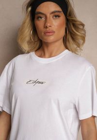 Renee - Biała Bawełniana Koszulka T-shirt z Małym Napisem Lanivelle. Okazja: na co dzień. Kolor: biały. Materiał: bawełna. Wzór: napisy. Styl: klasyczny, elegancki, casual #5