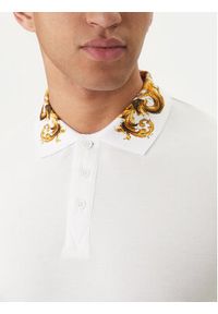 Versace Jeans Couture Polo 80GAGT12 CJ01T Biały Slim Fit. Typ kołnierza: polo. Kolor: biały. Materiał: bawełna #2