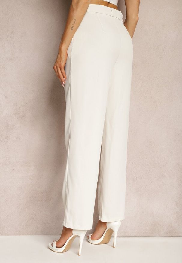 Renee - Beżowe Eleganckie Spodnie Cygaretki o Szerokich Nogawkach Vonlea. Okazja: do pracy, na spotkanie biznesowe. Kolor: beżowy. Styl: elegancki