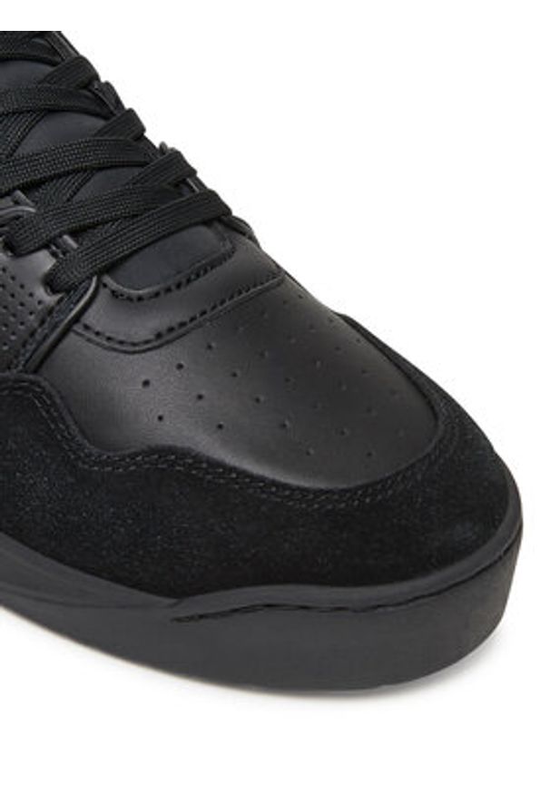 EA7 Emporio Armani Sneakersy X8X187 XK402 M701 Czarny. Kolor: czarny. Materiał: skóra