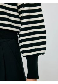 Big-Star - Kardigan damski z wiskozy w białe paski czarny Suzana 906. Okazja: na co dzień. Kolor: czarny. Materiał: wiskoza. Długość rękawa: krótki rękaw. Wzór: paski. Styl: casual, klasyczny #6