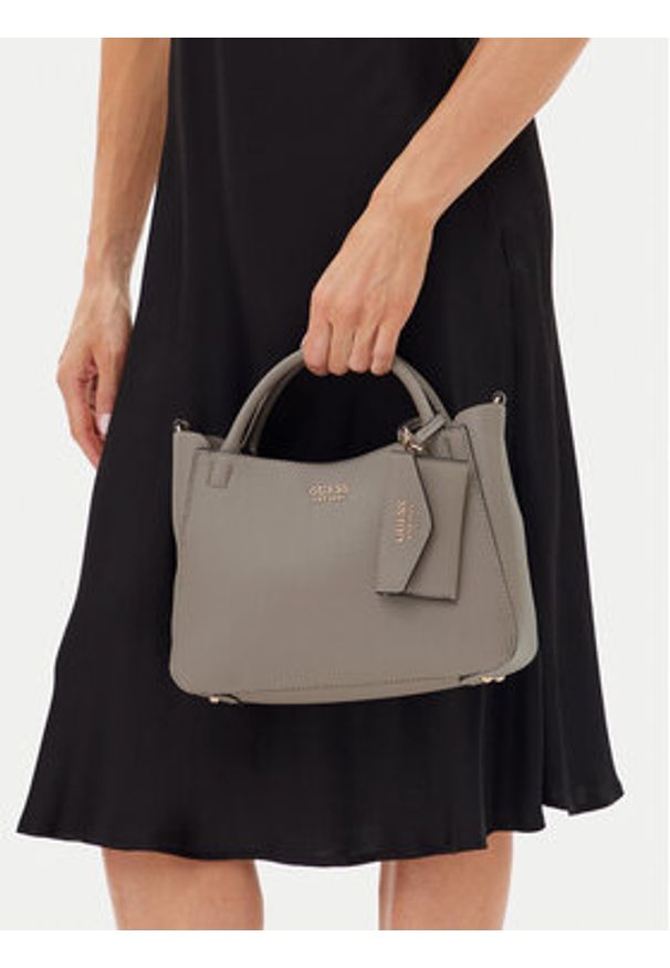 Guess Torebka HWPG96 48050 Brązowy. Kolor: brązowy. Materiał: skórzane