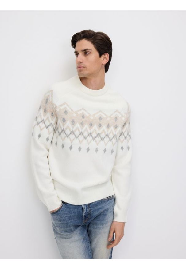 Reserved - Wzorzysty sweter - złamana biel. Materiał: dzianina