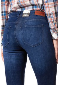 Wrangler - WRANGLER SKINNY SOFT BREEZE W28KRT21S. Wzór: aplikacja #4