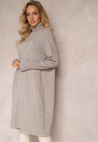 Renee - Jasnoszaro-Beżowa Sukienka Sweterkowa o Pudełkowym Fasonie Horrene. Kolor: szary. Materiał: wiskoza, nylon, dzianina. Długość rękawa: długi rękaw. Wzór: gładki #5