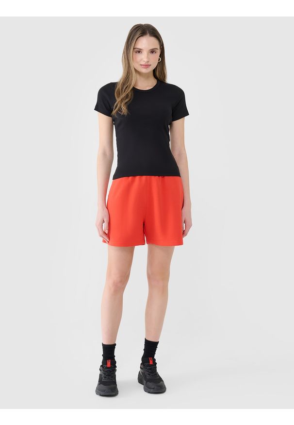4f - 4F T-shirt slim z prążkowanej dzianiny damski - czarny S. Okazja: na co dzień. Kolor: czarny. Materiał: dzianina, prążkowany. Długość rękawa: krótki rękaw. Długość: krótkie. Wzór: prążki, jednolity. Styl: klasyczny, sportowy, casual