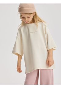 Reserved - T-shirt z modalem - kremowy. Kolor: kremowy. Materiał: dzianina