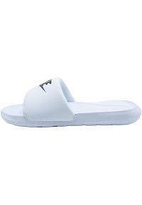 Klapki Nike Victori One, Mężczyźni. Kolor: biały. Materiał: skóra ekologiczna, materiał