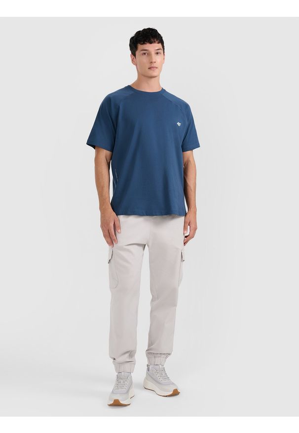 4f - 4F T-shirt oversize gładki męski - granatowy M. Okazja: na co dzień. Kolor: niebieski. Materiał: bawełna. Długość: długie. Wzór: gładki. Styl: casual