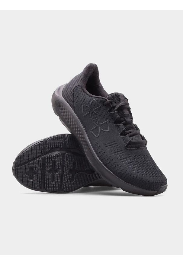 Under Armour - Buty do biegania męskie UNDER ARMOUR Charged Pursuit 3. Zapięcie: sznurówki. Kolor: czarny. Materiał: materiał, syntetyk. Szerokość cholewki: normalna