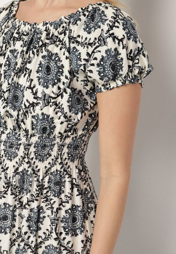 Born2be - Czarna Sukienka z Bawełną i Bufiastymi Rękawami Revilee. Okazja: na spacer, na co dzień. Kolor: czarny. Materiał: bawełna. Wzór: aplikacja. Styl: casual, elegancki