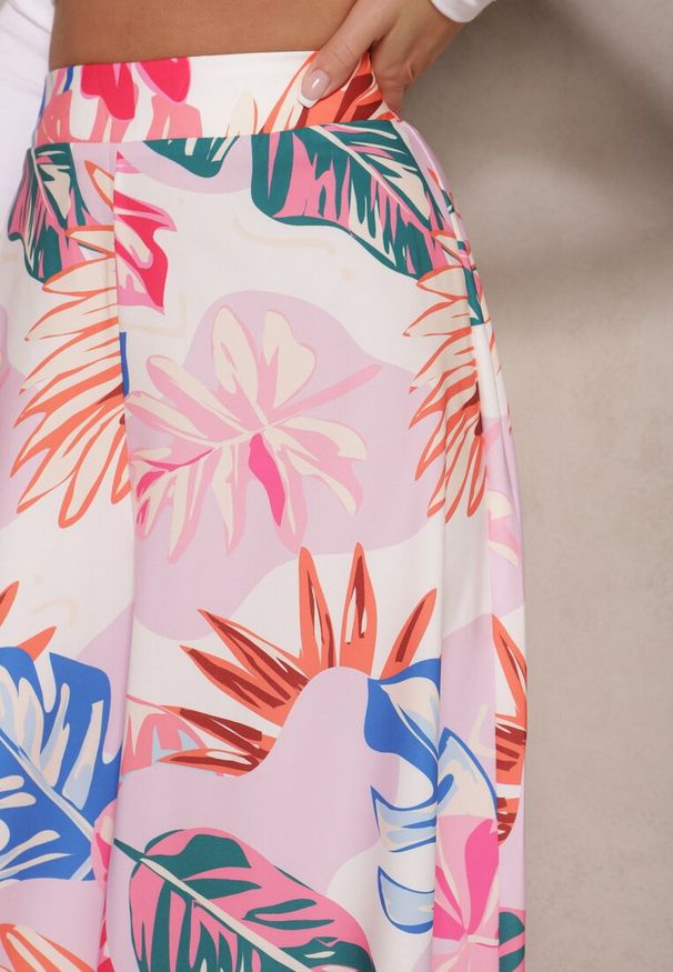 Renee - Biało-Różowe Wiskozowe Spodnie High Waist w Kolorowe Liście o Szerokim Fasonie Indiala. Stan: podwyższony. Kolor: biały. Materiał: wiskoza. Wzór: kolorowy
