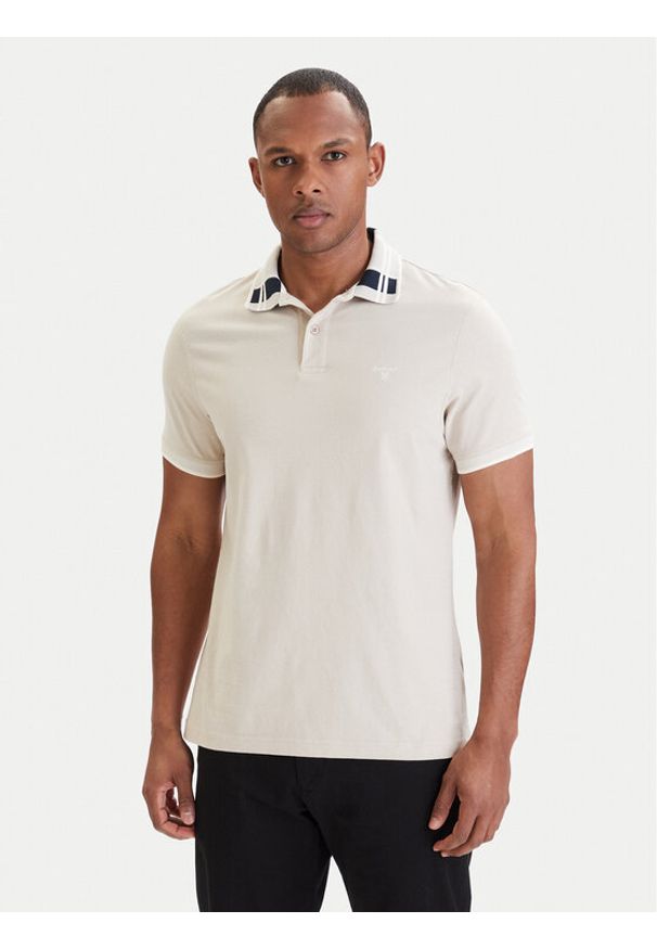 Barbour Polo Callington MML1536BE12 Beżowy jasny Regular Fit. Typ kołnierza: polo. Kolor: beżowy. Materiał: bawełna