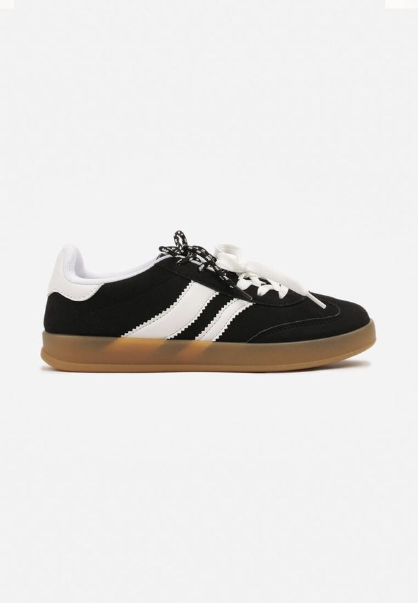 Born2be - Czarno-Białe Sneakersy Kultowe Tenisówki z Imitacji Zamszu Firlevi. Okazja: na co dzień. Zapięcie: sznurówki. Kolor: czarny. Materiał: zamsz. Wzór: aplikacja