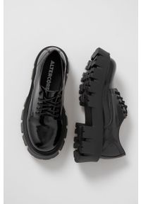 Altercore - Półbuty Deidra Vegan Black Patent. Nosek buta: okrągły. Zapięcie: sznurówki. Kolor: czarny. Materiał: syntetyk, materiał, skóra ekologiczna, lakier. Szerokość cholewki: normalna. Obcas: na obcasie. Wysokość obcasa: średni #3