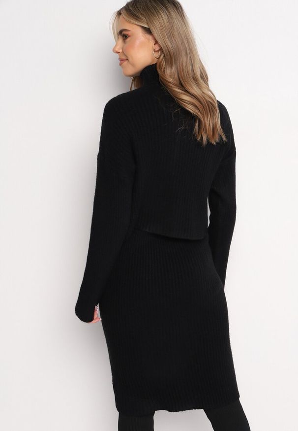 Born2be - Czarny 2-częściowy Komplet Wełniany z Sukienką i Swetrem Likosma. Kolor: czarny. Materiał: wełna. Sport: golf