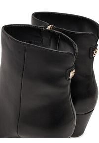 Guess Botki FLFHAL LEA10 Czarny. Kolor: czarny. Materiał: skóra
