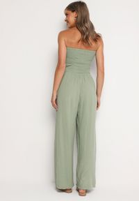 Born2be - Jasnozielony Bawełniany Taliowany Kombinezon Góra Bandeau Wykończona Gumkami Moranna. Okazja: na co dzień. Kolor: zielony. Materiał: bawełna. Sezon: lato. Styl: klasyczny, casual #5