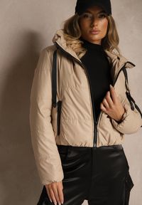 Renee - Złoto-Beżowa Klasyczna Kurtka z Pikowanymi Przeszyciami i Kapturem Tuliena. Okazja: na spacer. Kolor: złoty. Materiał: jeans. Styl: klasyczny