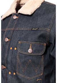 Wrangler - KURTKA ZIMOWA WRANGLER SHERPA DRY W498D1041. Materiał: denim, jeans. Sezon: zima. Styl: klasyczny