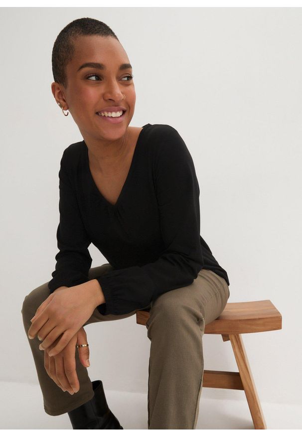 bonprix - Bluzka bawełniana z czystej bawełny z długim rękawem i gumką. Typ kołnierza: dekolt w serek. Kolor: czarny. Materiał: bawełna. Długość rękawa: długi rękaw. Długość: długie