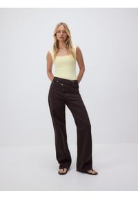 Reserved - Jeansy wide leg z asymetrycznym zapięciem - dark grey jeans. Stan: podwyższony