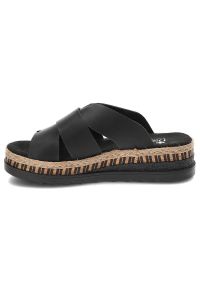 Czarne Klapki Rieker Wygodne Buty Na Platformie. Okazja: na co dzień, na spacer. Kolor: czarny. Materiał: skóra. Obcas: na platformie. Styl: casual, elegancki #7