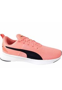 Buty treningowe damskie Puma Flyer Runner Femme. Zapięcie: sznurówki. Kolor: różowy. Materiał: guma, syntetyk, tkanina, materiał. Szerokość cholewki: normalna