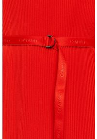 Calvin Klein - Sukienka. Okazja: na co dzień. Kolor: czerwony. Materiał: tkanina, poliester, materiał. Długość rękawa: długi rękaw. Typ sukienki: rozkloszowane, proste. Styl: casual. Długość: mini #6