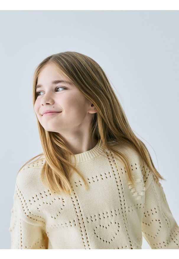 Reserved - Sweter z ażurowym wzorem - złamana biel. Materiał: bawełna, dzianina. Wzór: ażurowy