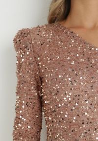 Born2be - Ciemnobeżowa Sukienka Asymetryczna Cekinowa Ary. Kolor: beżowy. Typ sukienki: asymetryczne. Styl: elegancki #5