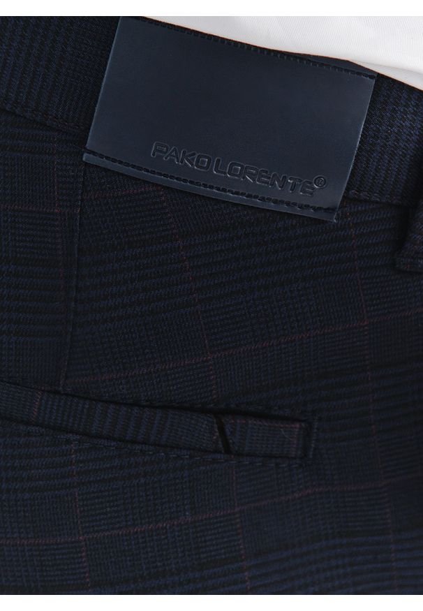 Pako Lorente - PAKO LORENTE – Granatowe spodnie męskie NIMA w subtelną kratę P000B-WX-214-G. Kolor: niebieski. Długość: długie. Styl: elegancki