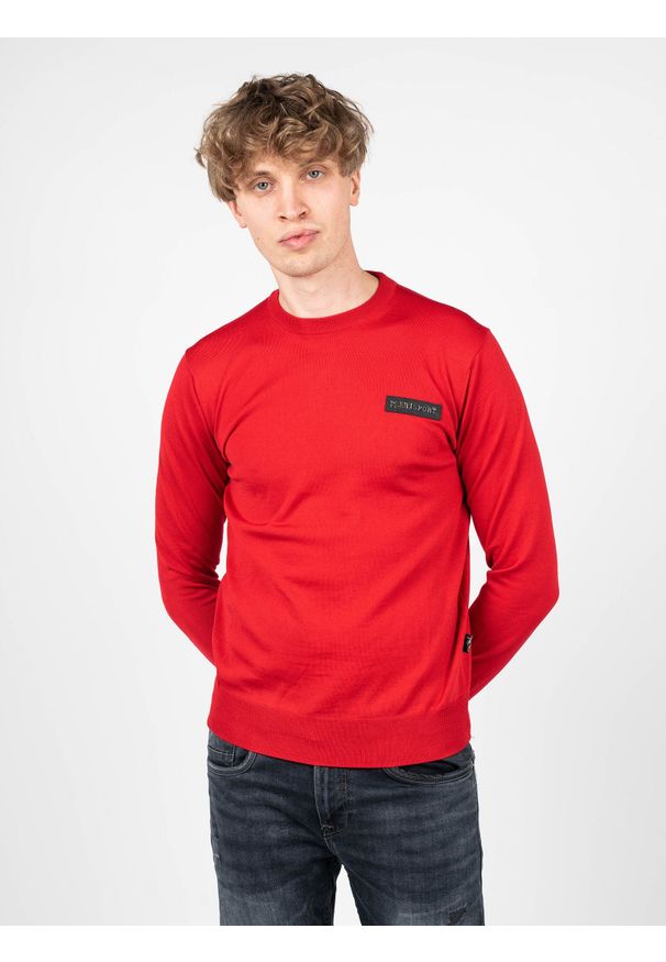 Plein Sport Sweter "Merino" | MPPS90152 | Mężczyzna | Czerwony. Okazja: na co dzień. Kolor: czerwony. Materiał: wełna. Wzór: aplikacja. Styl: sportowy