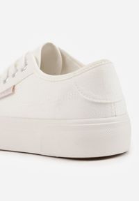 Born2be - Białe Trampki VICES Ozdobione Napisem Riovanne. Okazja: na co dzień. Kolor: biały. Wzór: aplikacja, napisy. Styl: casual, elegancki, klasyczny #5