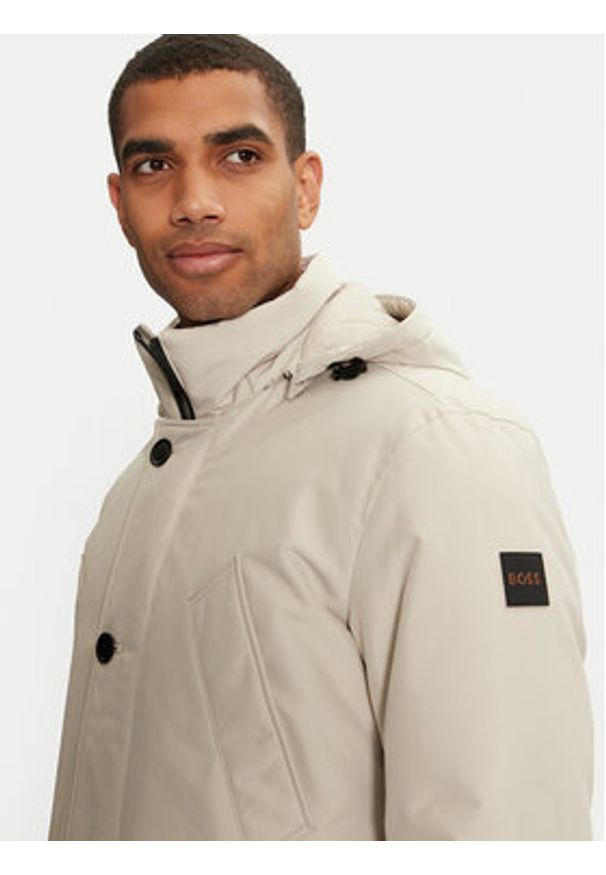 BOSS - Boss Kurtka zimowa Osiass 50499551 Beżowy Regular Fit. Kolor: beżowy. Materiał: syntetyk. Sezon: zima